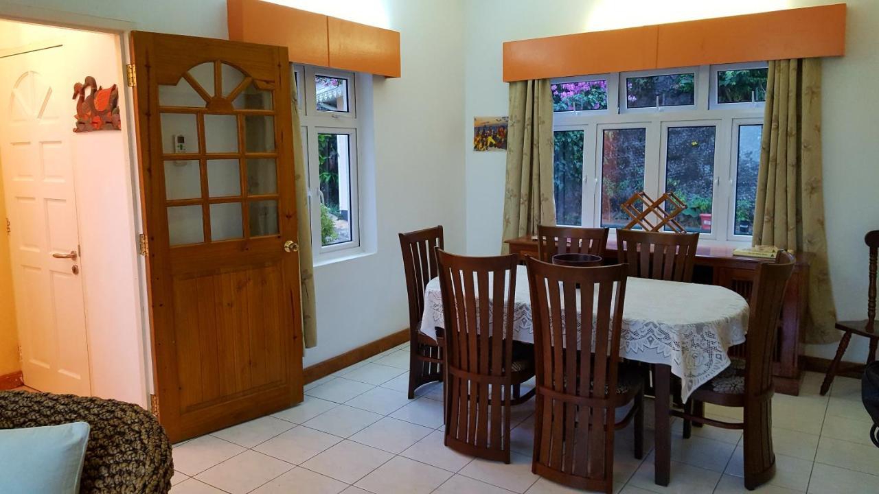 דירות ויקטוריה Hibiscus House Seychelles Self Catering מראה חיצוני תמונה