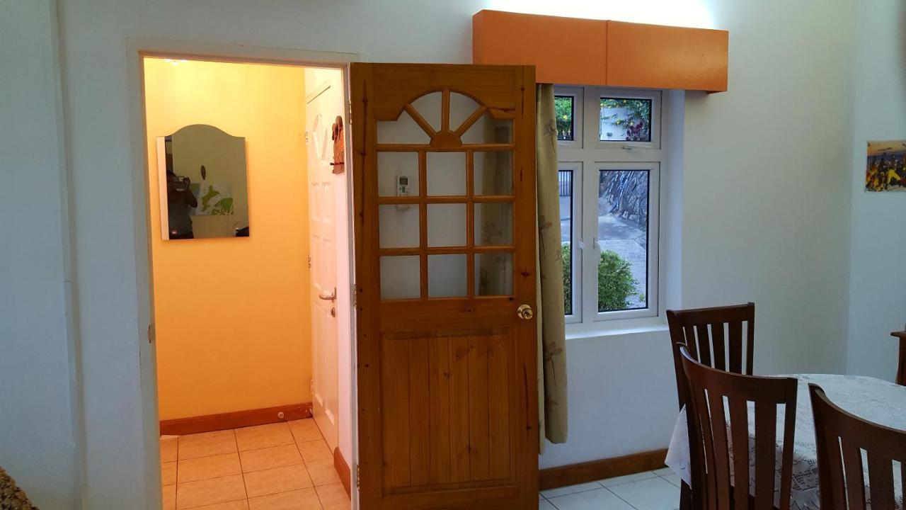 דירות ויקטוריה Hibiscus House Seychelles Self Catering מראה חיצוני תמונה