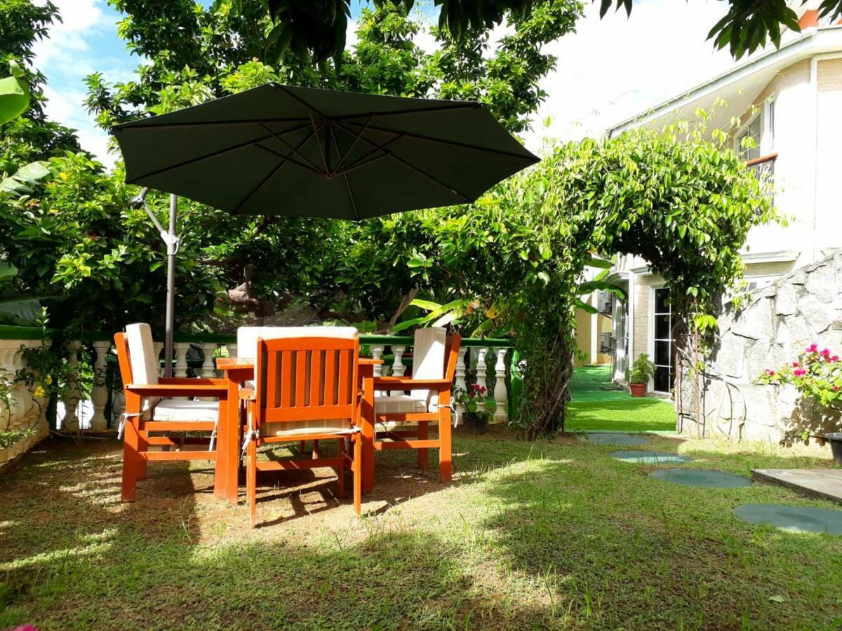 דירות ויקטוריה Hibiscus House Seychelles Self Catering מראה חיצוני תמונה